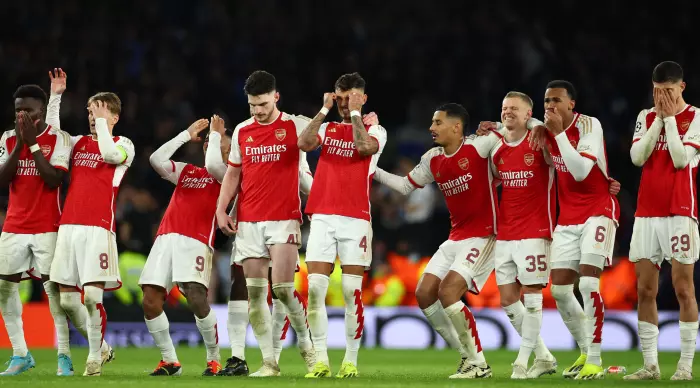 Arsenal players are tense (Reuters)