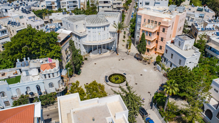 Bialik Square (Photo: Barak Brinker)