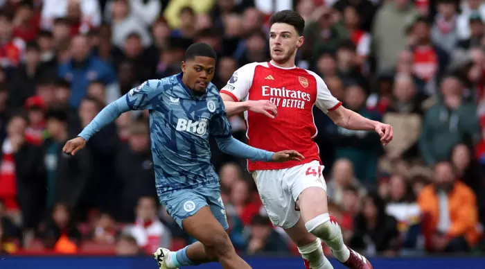 Leon Bailey vs. Declan Rice (Reuters)