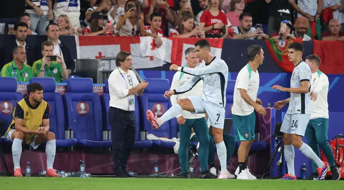 Ronaldo goes down frustrated to the bench (Redad Jabara)