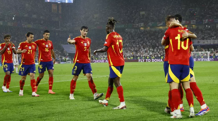 The Spaniards are celebrating (Reuters)