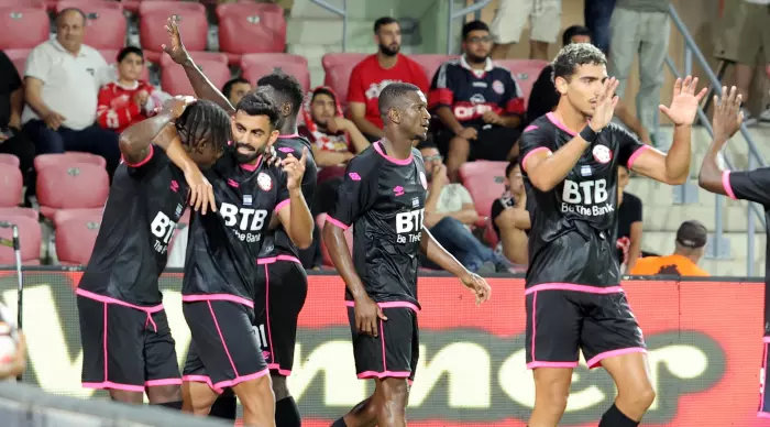 Hapoel Hadera players celebrate (Martin Gotdamek)