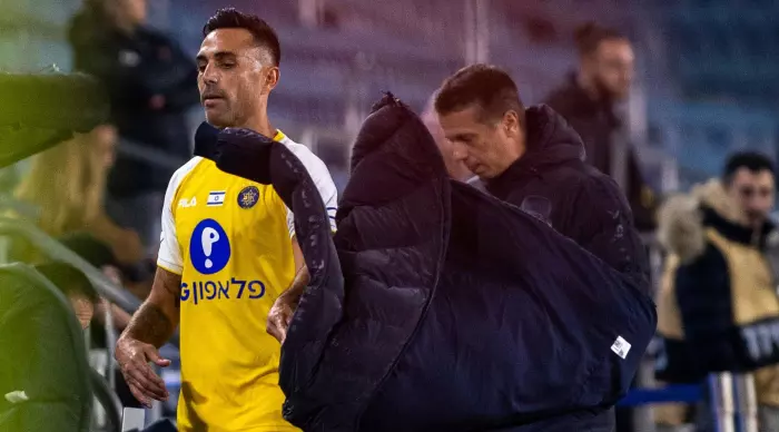 Eran Zahavi He went down to the bench disappointed (Oren Ben Hakon)