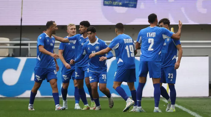 Maccabi Petah Tikva players celebrate (Radad Jabara)