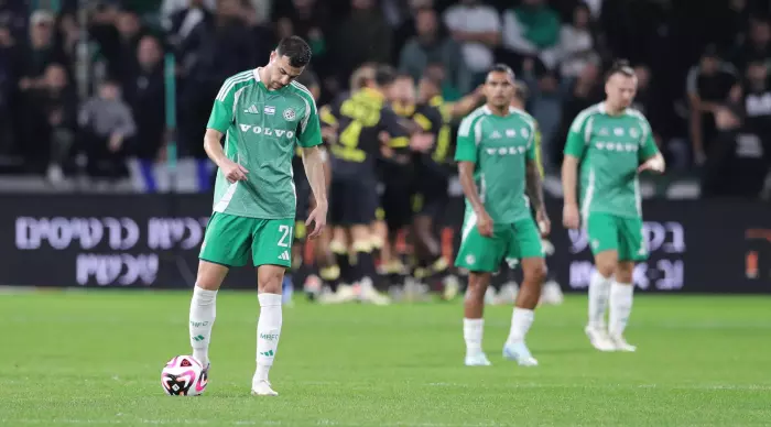 Maccabi Haifa players are disappointed (Omari Stein)