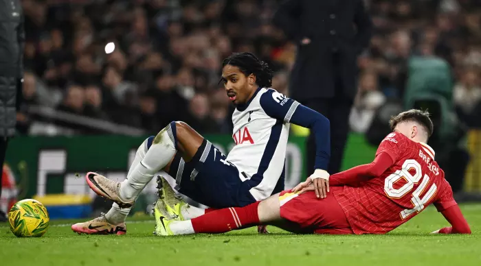 Tackle between Spence and Bradley (Reuters)