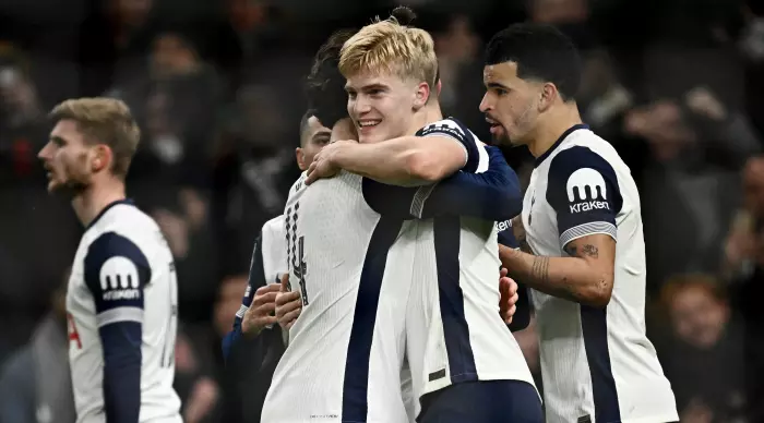 Tottenham players are happy (Reuters)