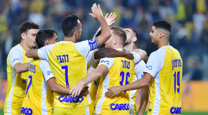 Maccabi Tel Aviv players celebrate (Michael holidays)