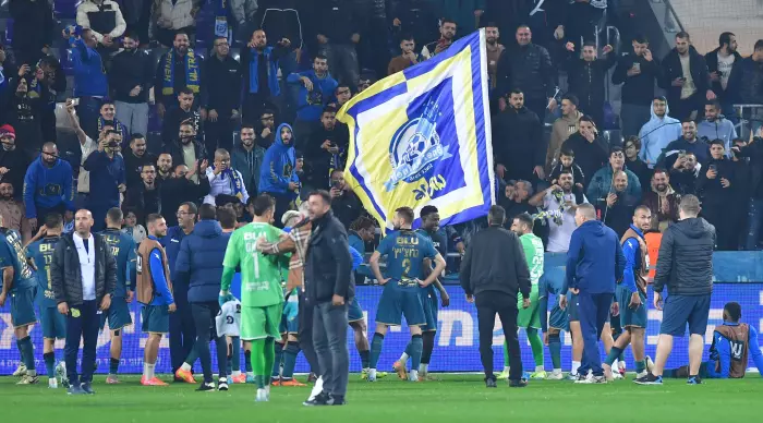 Bnei Rayna players celebrate at the end (Michael holidays)